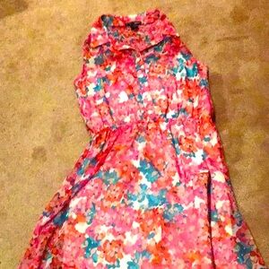 Aqua size S, colorful sleeveless flower  dress with waist band .